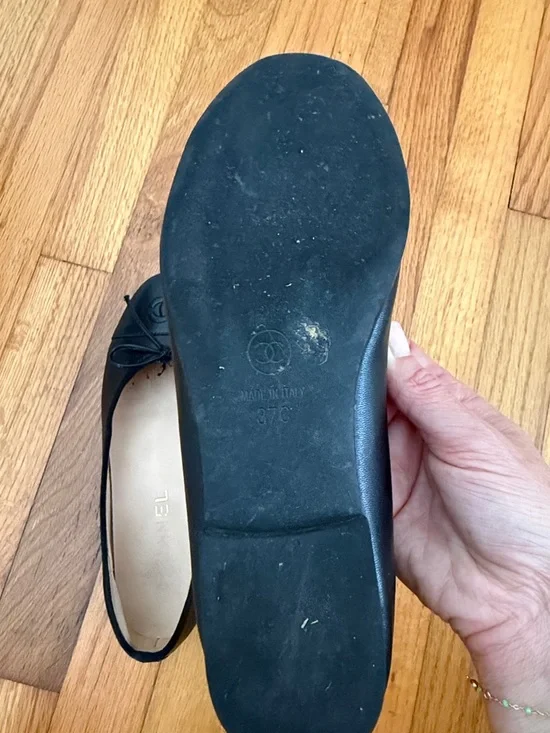 CHANEL Black Leather Bow Cap-Toe Ballet Flats - Picture 3 of 4